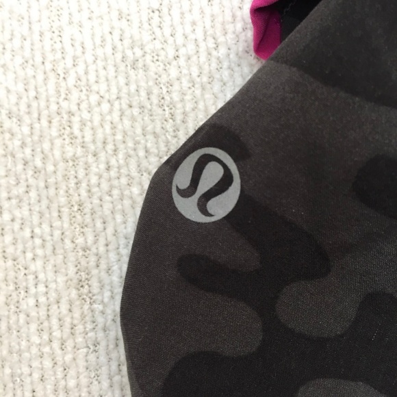 LULULEMON Paris Pink Camo Speed Shorts - Picture 3 of 6